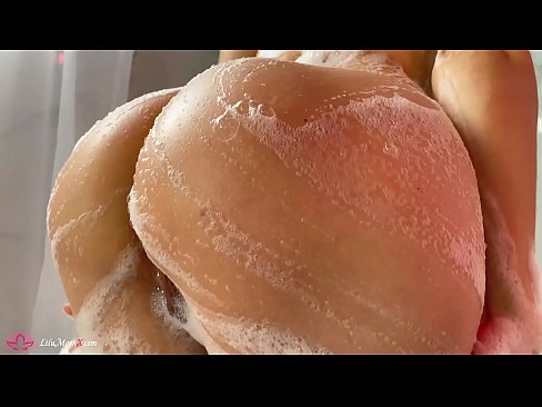❤️ Brunette, Duşda Güclü Orgazm Vermək üçün Vibratorla Pişiyi Mastürbasyon Etdirir ️❌ Keyfiyyətli seks bizdə ❌️❤